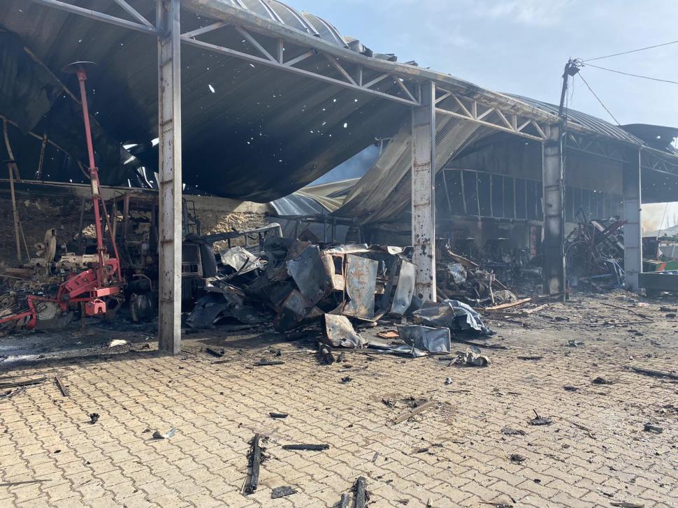 Cristi Popovici, trimisul special Antena 3 în Ucraina: "Suntem într-o zonă a nimănui, între Nicolaev şi Herson. Pe șosea se văd peste tot urme de bombardamente" 759409