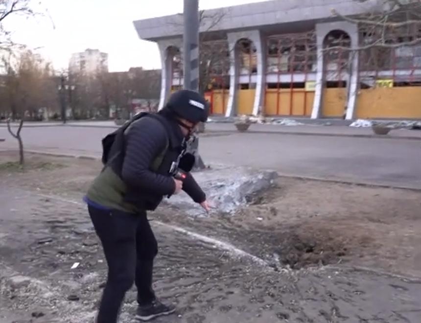 Cristi Popovici, trimisul special Antena 3 în Ucraina: "Ruşii trag cu sisteme de rachete multiple. 161 de civili au murit şi peste 600 de persoane au fost rănite în Nicolaev" 759844