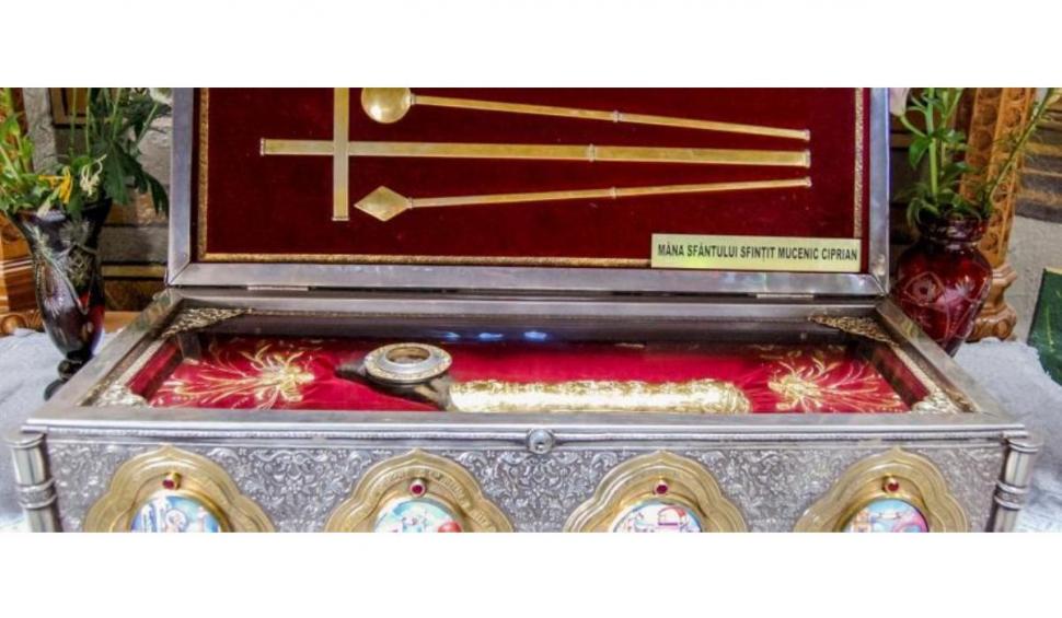 Locul în care scapi de farmece și blesteme. Biserica care atrage sute de credincioşi zilnic 759971