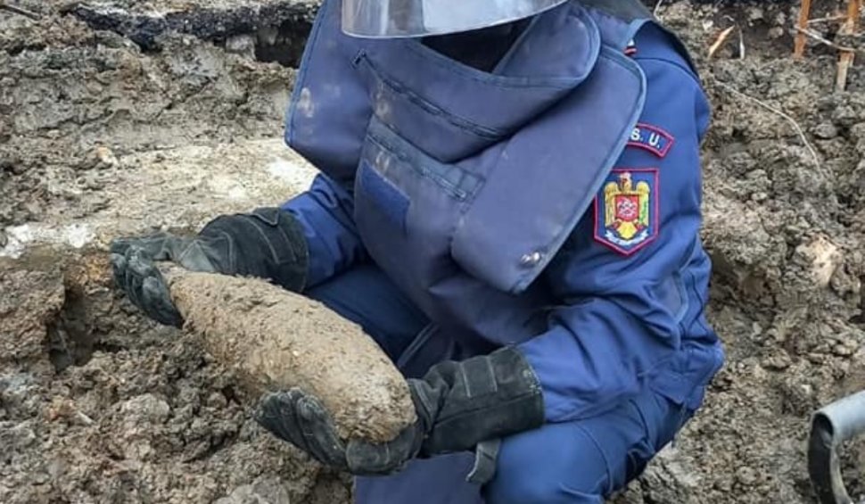 Bombă neexplodată, găsită în curtea unei grădinițe din Reșița