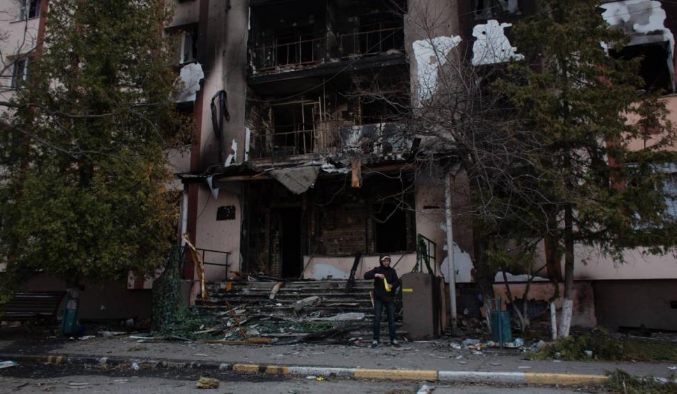 Rușii și-au incinerat victimele din Bucha într-o groapă comună pentru a încerca să-și ascunde faptele, susține un consilier al ministrului ucrainean de Interne 760094