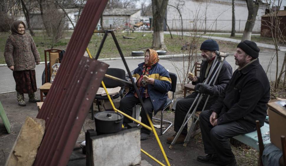 Rușii și-au incinerat victimele din Bucha într-o groapă comună pentru a încerca să-și ascunde faptele, susține un consilier al ministrului ucrainean de Interne 760096