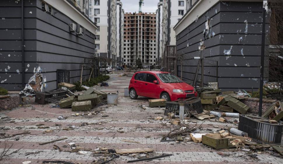 Rușii și-au incinerat victimele din Bucha într-o groapă comună pentru a încerca să-și ascunde faptele, susține un consilier al ministrului ucrainean de Interne 760098