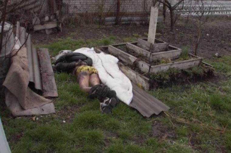 După Bucha, Borodianka. Cadavre de oameni legați, torturați și împușcați în cap, recuperate de voluntari, după alungarea rușilor din oraș 760385