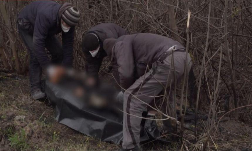 După Bucha, Borodianka. Cadavre de oameni legați, torturați și împușcați în cap, recuperate de voluntari, după alungarea rușilor din oraș 760387
