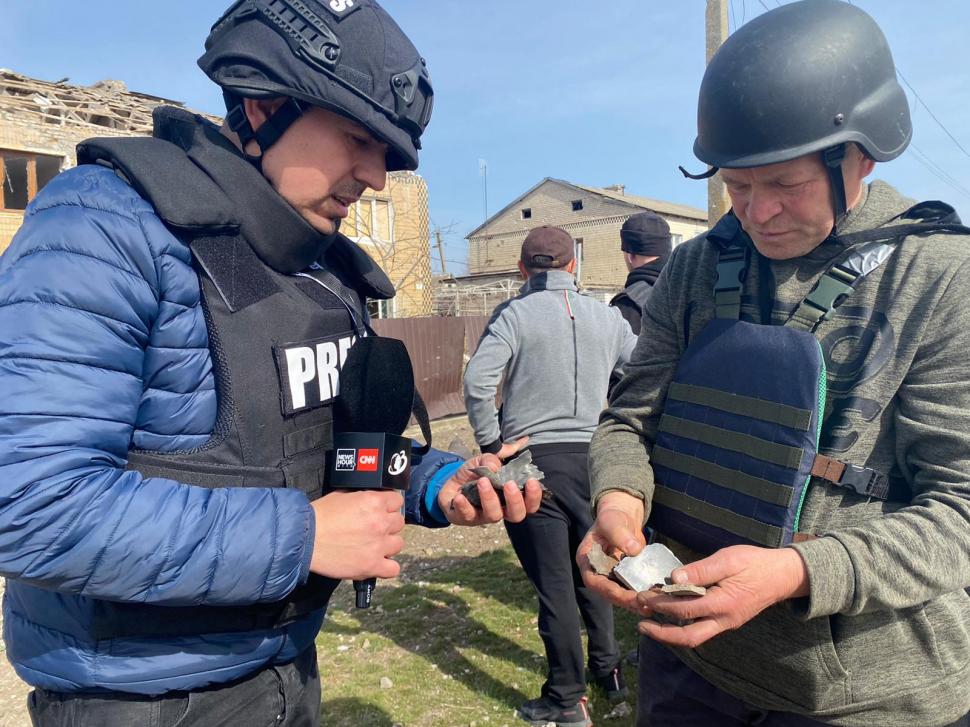 Imaginile dezastrului din satul Shevchenkova de lângă Nicolaev: "Totul explodează, trebuie să ne mișcăm foarte repede" | Ajutoarele trimise de România au ajuns la localnici 760410