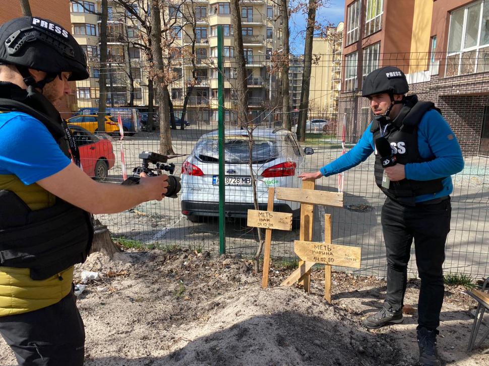 Cristi Popovici, trimisul special Antena 3 în Ucraina: "În Irpin oamenii și-au îngropat vecinii în fața blocurilor" 760673