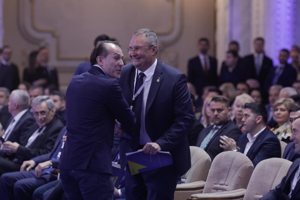 Ciucă i-a mulțumit lui Cîțu pentru ceea ce a făcut bine în PNL. "Românii aşteaptă rezultate şi eficienţă, nu populism şi gâlceavă permanentă" 761064