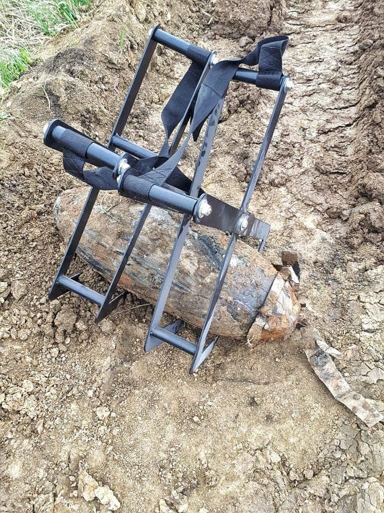 Două bombe de aviaţie, descoperite într-o localitate din Timiş 761109