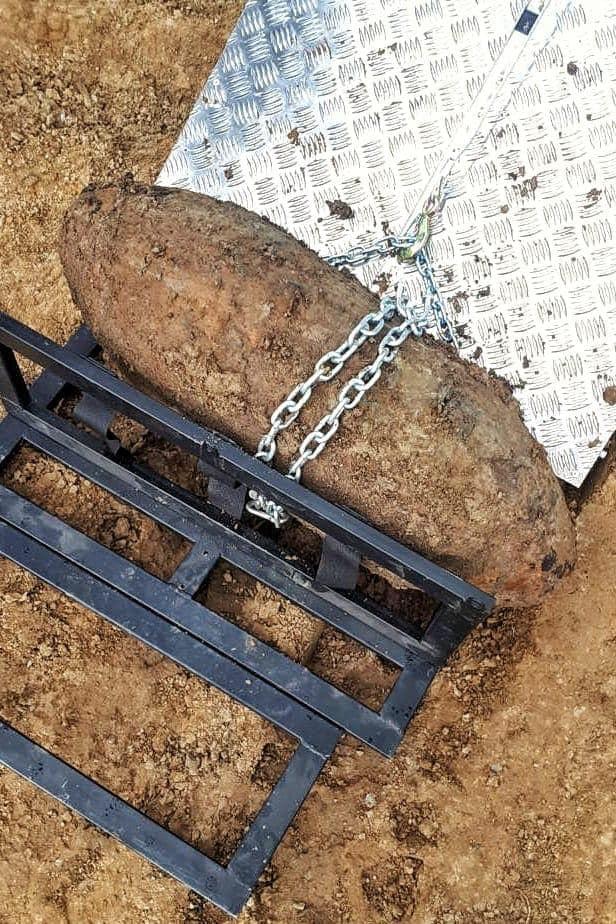 Două bombe de aviaţie, descoperite într-o localitate din Timiş 761111