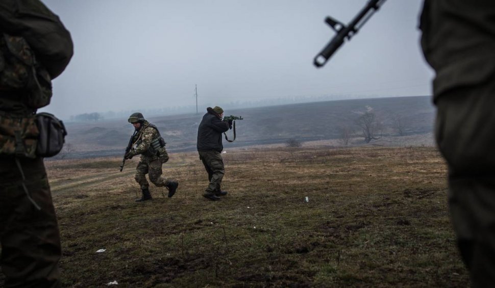 Batalionul Azov transmite că rușii au folosit o substanță otrăvitoare necunoscută asupra civililor și soldaților din Mariupol 