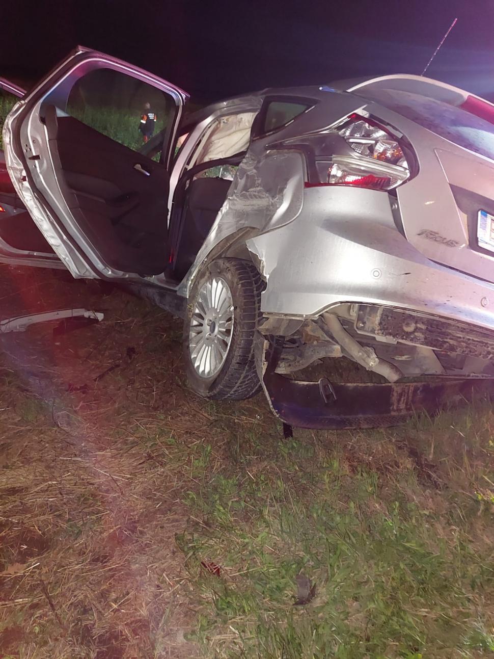 O femeie de 38 de ani a murit după ce maşina ei a fost zdrobită de două TIR-uri în Ialomiţa pe DN2 între localitățile Movilița și Sinești 761894