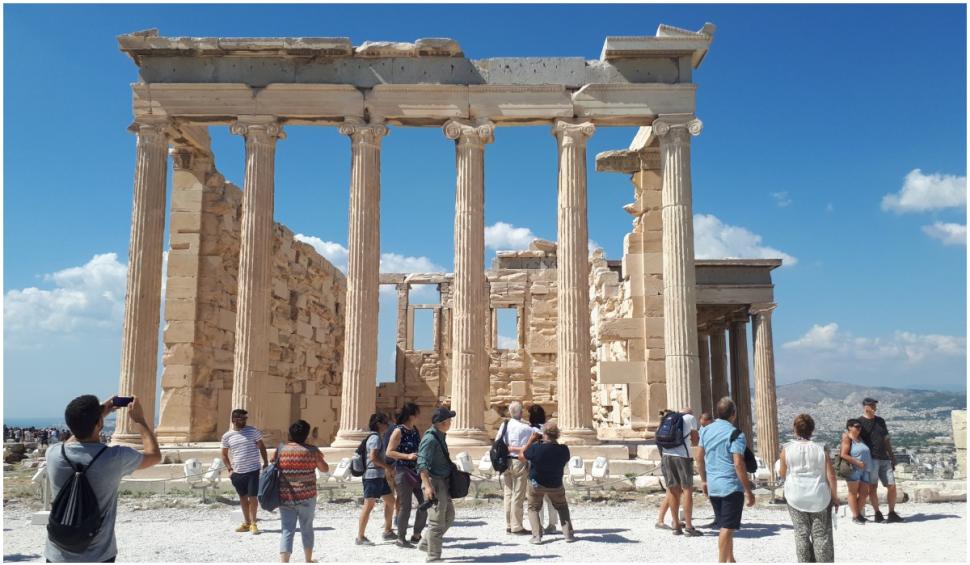 Grecia ridică restricțiile pe perioada sezonului turistic de vară
