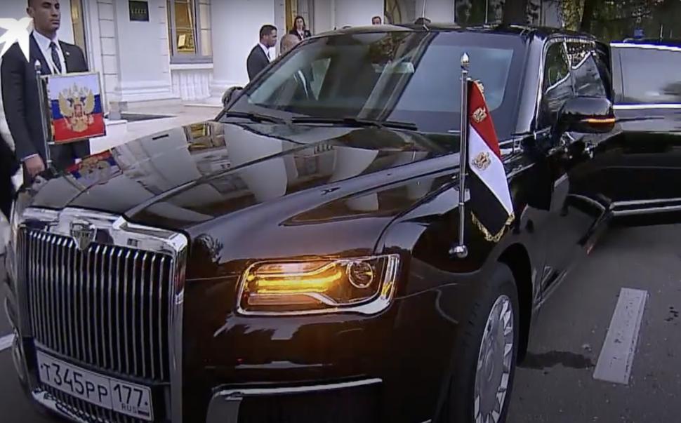 Cum arată limuzina blindată a lui Vladimir Putin care poate deveni și submarin 761633