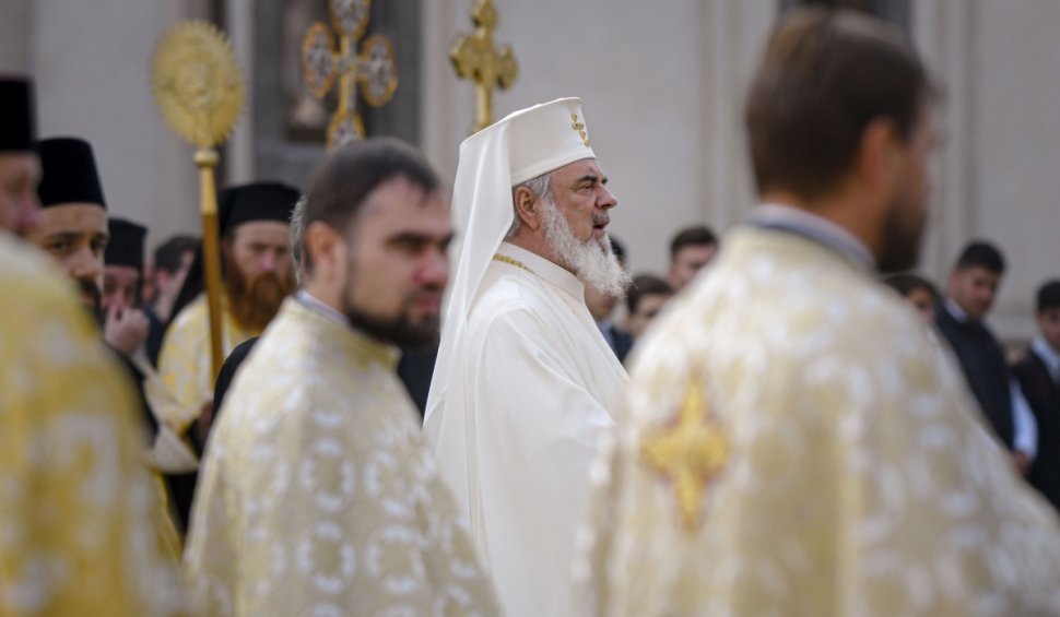 Patriarhul Daniel, mesaj emoționant despre refugiații ucraineni, în pastorala de Sfintele Paşti: "Să devenim pentru ei mâinile iubirii milostive"