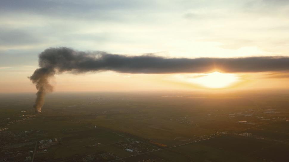 Incendiu de proporții la marginea Timișoarei, cu pericol de extindere la un depozit de azotat de amoniu. Locuitorii au fost avertizați prin mesaj RO-Alert 762093