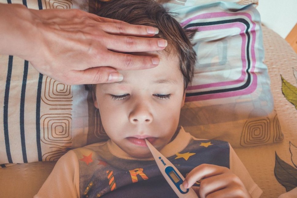 Virozele se răspândesc rapid în rândul copiilor. Simptomele pot dura chiar şi 3 săptămâni!