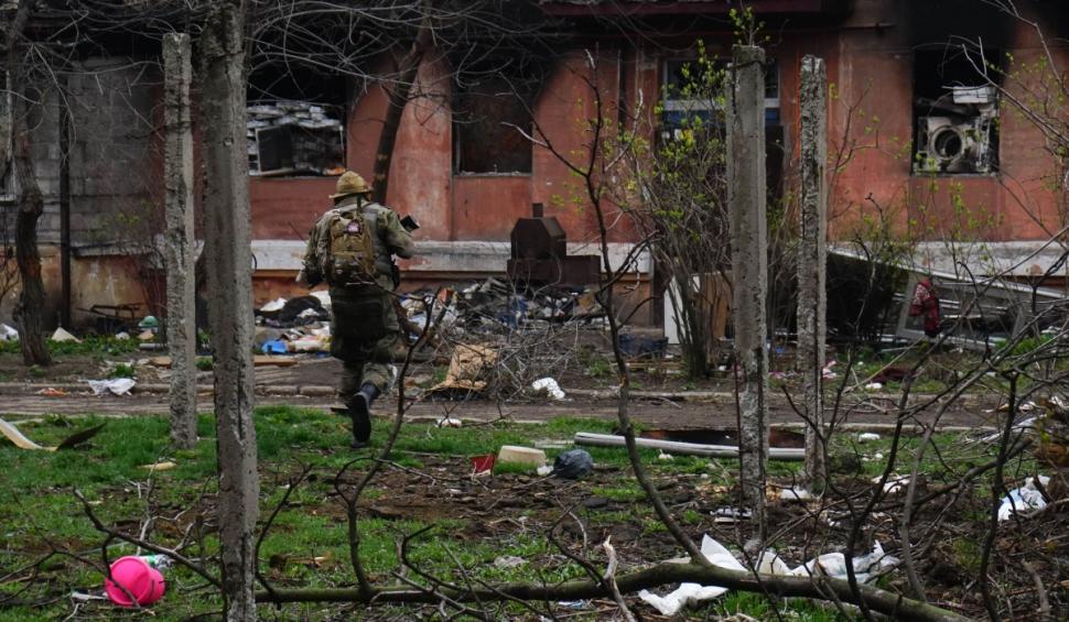 Ucraina cere arme pentru a sparge asediul rușilor de la Mariupol