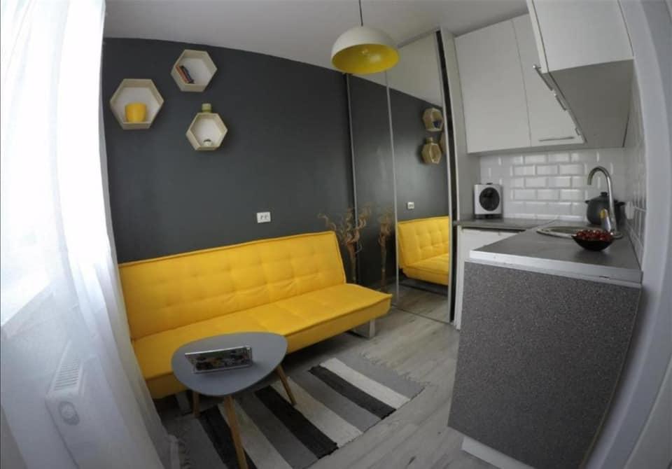 O garsonieră din Galați, mai mică decât cea din Cluj de 11 metri pătrați, scoasă la vânzare. Câți bani cere proprietarul 762316