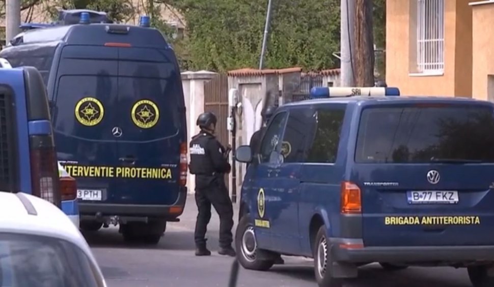 Geantă cu un obuz în interior găsită pe o stradă din Bucureşti | Alertă în Capitală