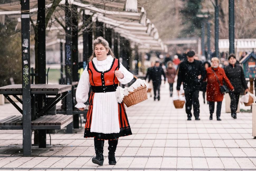 Imagini impresionante în Miercurea Ciuc | Mii de oameni au participat la tradiţia de Paşte 762462