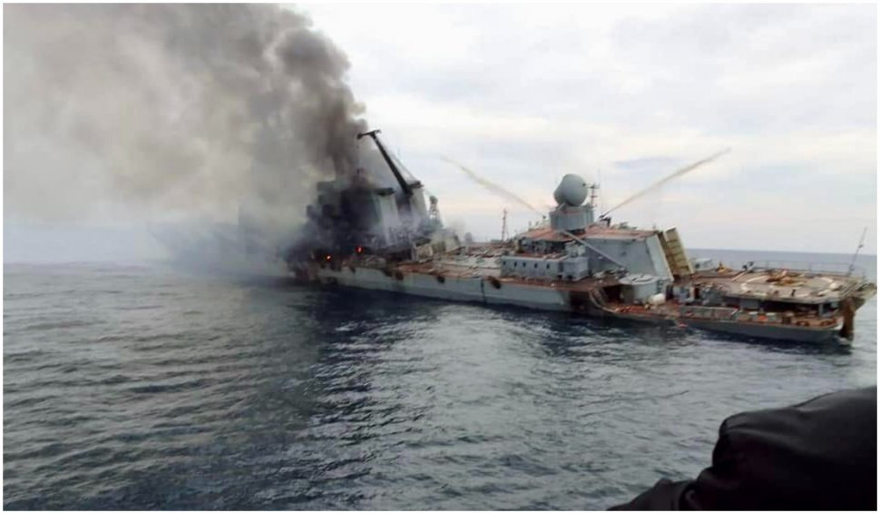 Primele imagini cu crucișătorul "Moscova" cuprins de foc, înainte să se scufunde în Marea Neagră