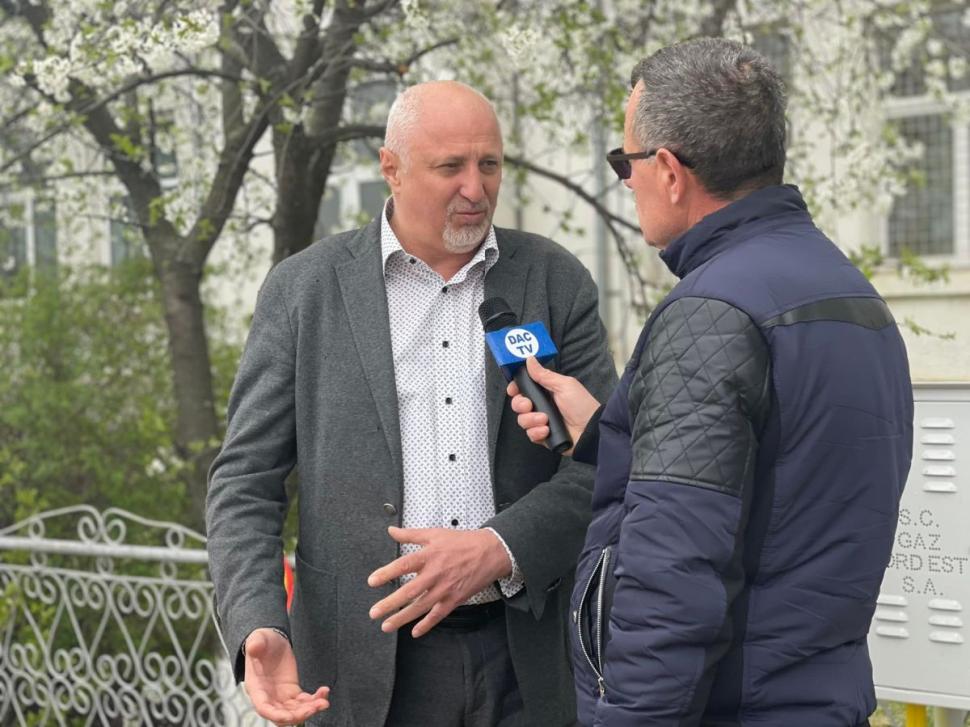 Contor de gaze, sfințit de preoți şi inaugurat cu panglică tăiată, pâine și sare, în Botoșani 762793