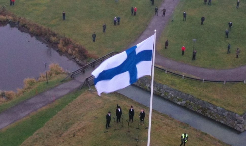 Parlamentul Finlandei dezbate aderarea la NATO, dar decizia pare deja luată