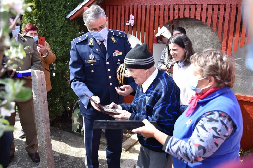 Constantin Sandu, veteran de război, a împlinit 100 de ani: "Peste tot m-a ajutat Dumnezeu" 763363