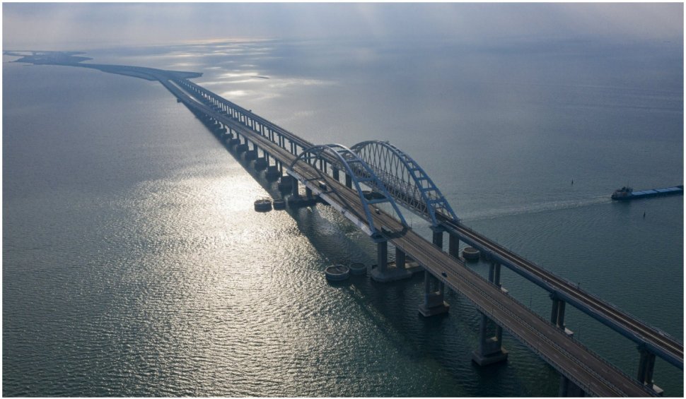 Ucraina vorbește despre un posibil atac asupra podului din Crimeea | Rusia acuză un atac terorist