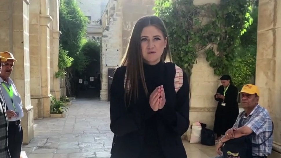 Antena 3 transmite live din locurile sacre ale creştinilor! În Vinerea Patimilor, pelerinii au refăcut Drumul Crucii de la Ierusalim