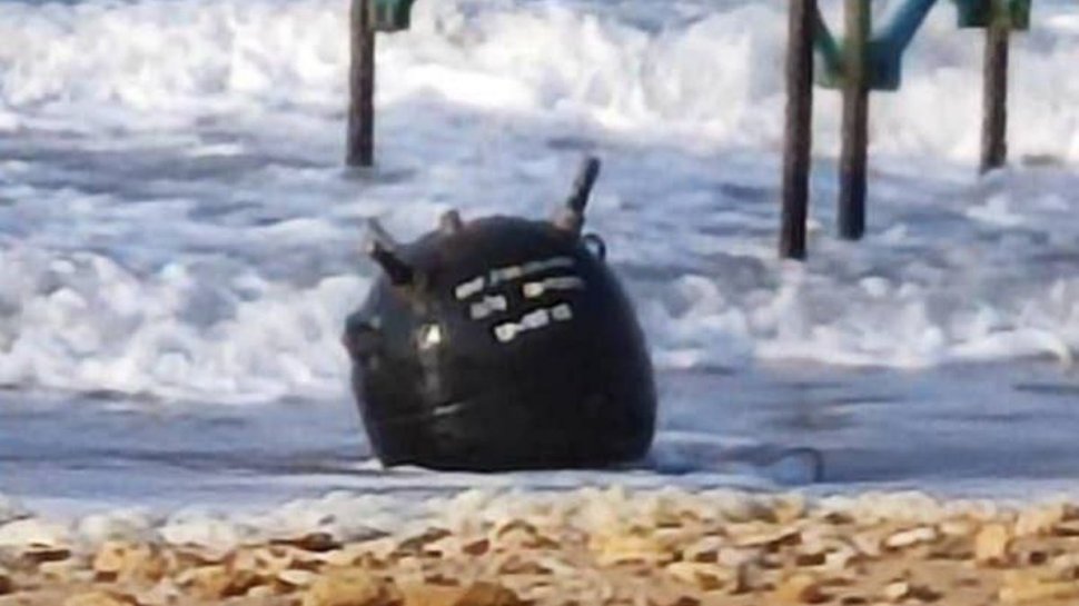 Mină militară găsită pe o plajă de la Marea Neagră