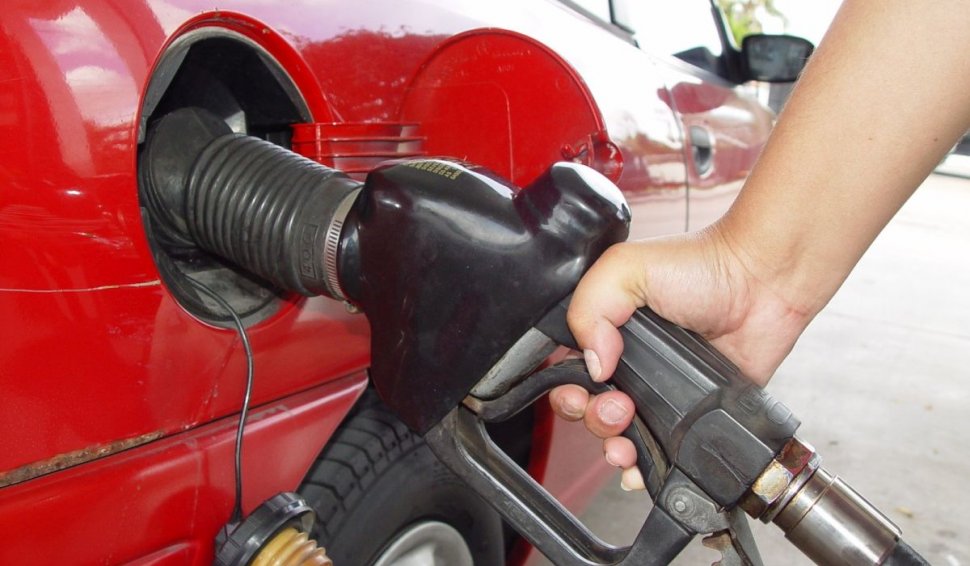 Prețul benzinei și al motorinei în România, astăzi, 22 aprilie 2022. Cu cât s-au scumpit carburanții înainte de Paște