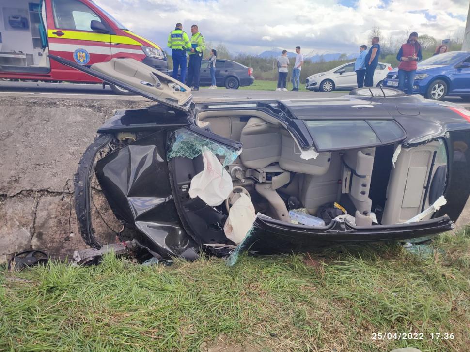 Accident grav pe DN 1, la limita între Sibiu şi Braşov! Două persoane au murit 763929
