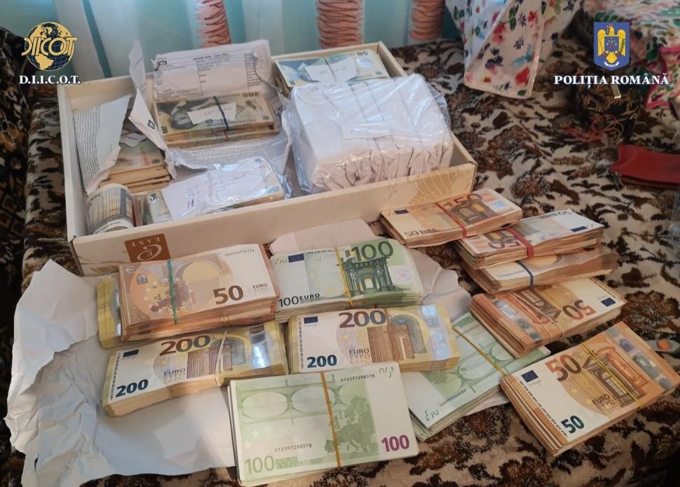 12 români, siliți să muncească câte 16 ore pe zi, timp de patru ani, în Anglia, de un grup infracțional din Iași 764401