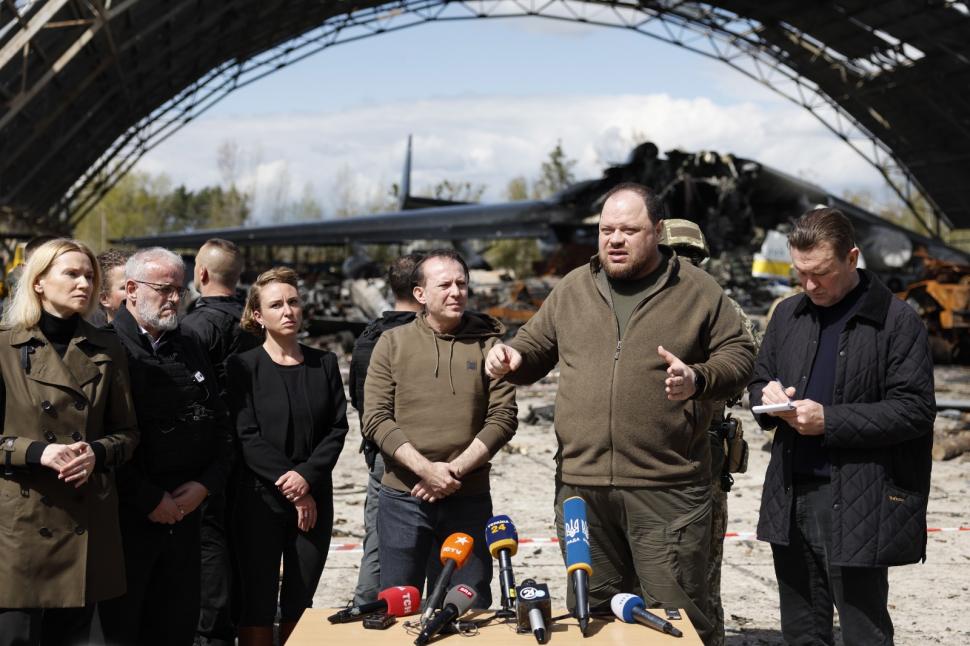 Primele imagini cu Florin Cîțu în Ucraina: "Ceea ce am văzut deschide ochii lumii asupra acțiunilor Rusiei" 764383