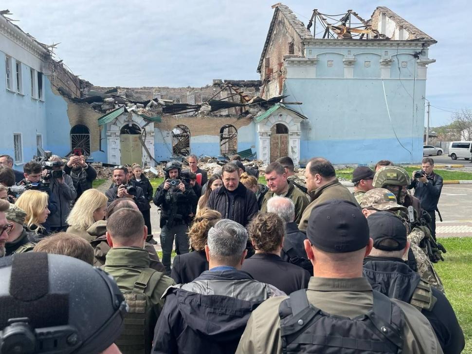 Primele imagini cu Florin Cîțu în Ucraina: "Ceea ce am văzut deschide ochii lumii asupra acțiunilor Rusiei" 764389