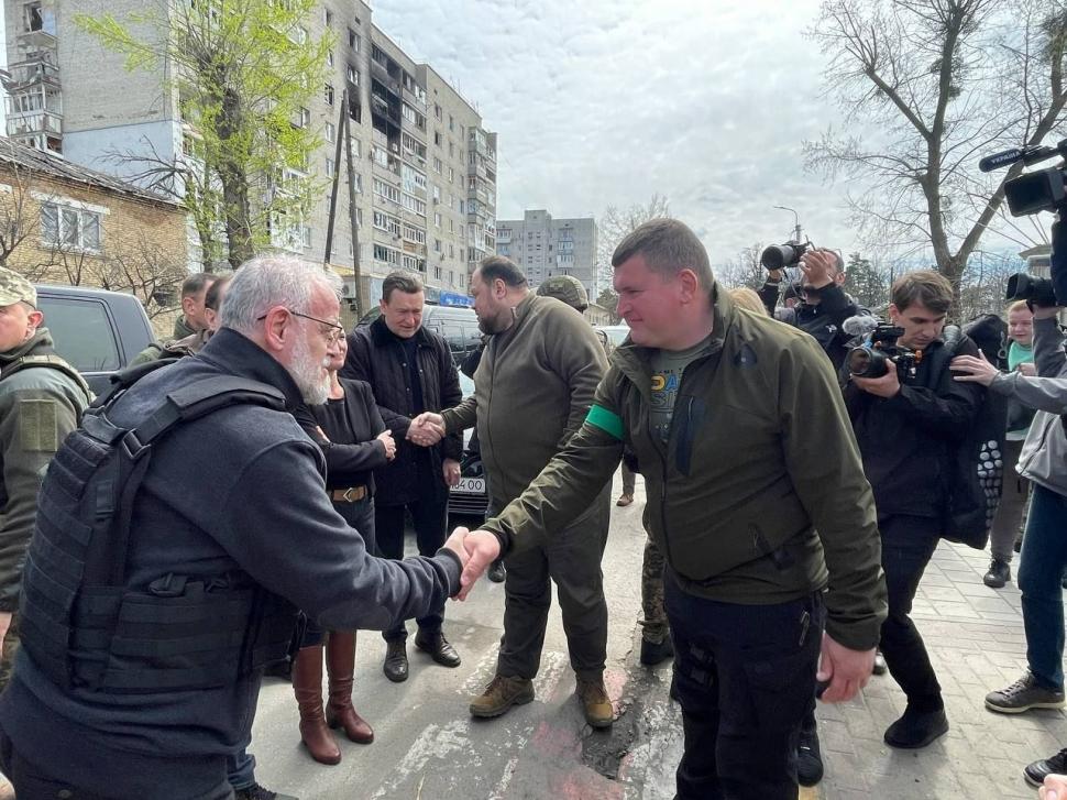 Primele imagini cu Florin Cîțu în Ucraina: "Ceea ce am văzut deschide ochii lumii asupra acțiunilor Rusiei" 764390