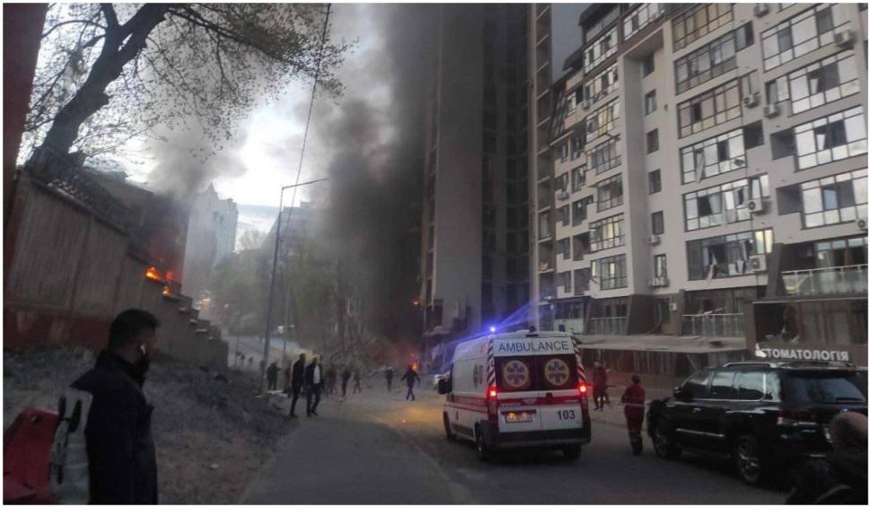 Primele imagini de la atacul cu rachete asupra Kievului, în timpul vizitei secretarului general al ONU 764647