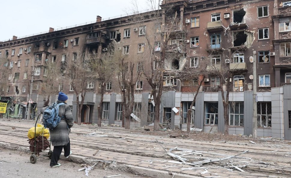 Pericol de epidemii mortale în Mariupol, din cauza cadavrelor abandonate