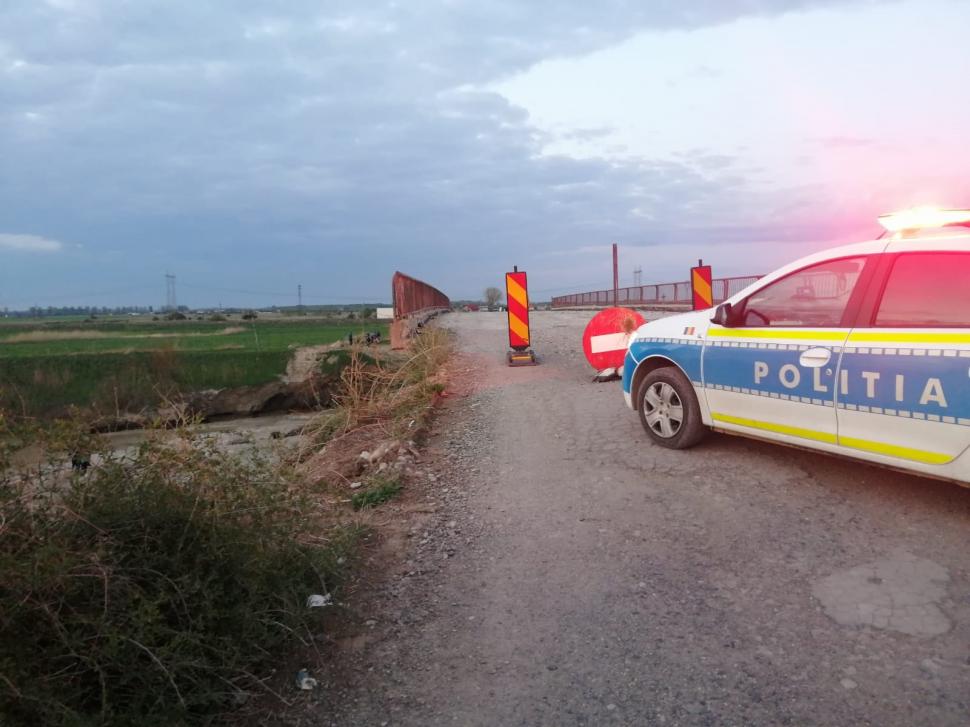 Un pod peste râul Putna s-a prăbușit în județul Vrancea 764970