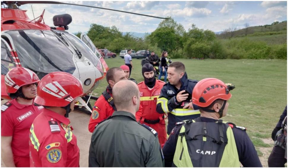 Grav accident în Alba: Un ATV cu doi minori s-a răsturnat la Râpa Roşie. Intervin alpiniştii şi elicopterul SMURD 765043