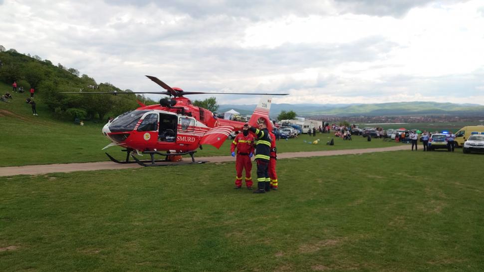 Grav accident în Alba: Un ATV cu doi minori s-a răsturnat la Râpa Roşie. Intervin alpiniştii şi elicopterul SMURD 765045