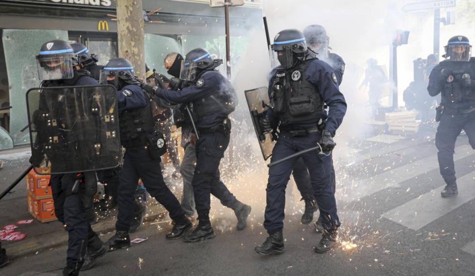 Proteste în Franța de 1 Mai. Manifestări violente la Paris | Poliția a reținut zeci de persoane  765113