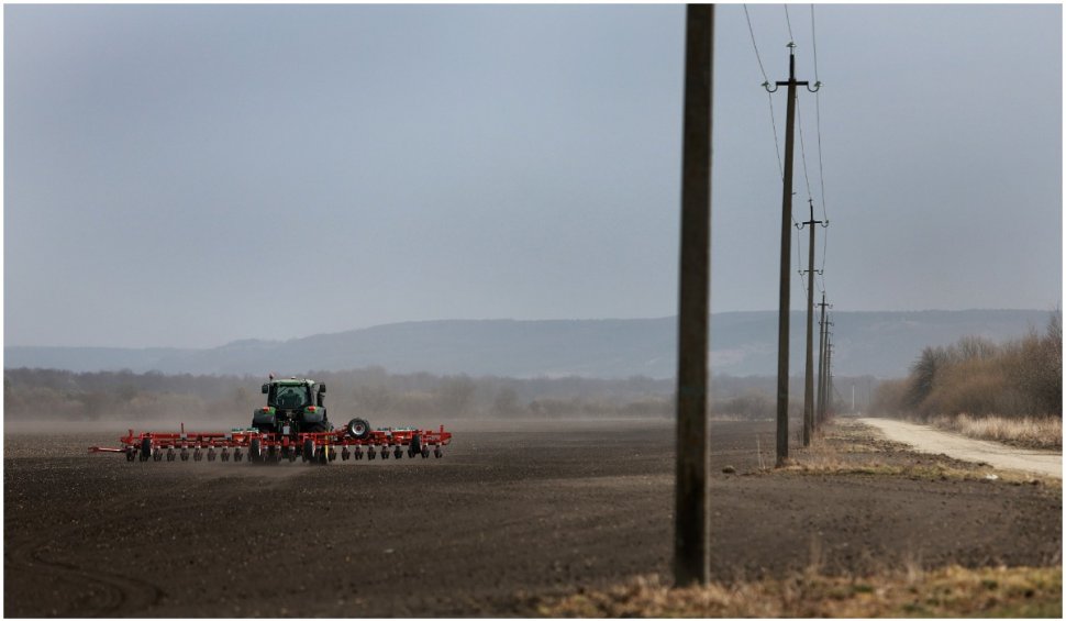 Rușii jefuiesc vehicule agricole de 5 milioane de dolari din Ucraina, doar pentru a descoperi că au fost blocate de la distanță