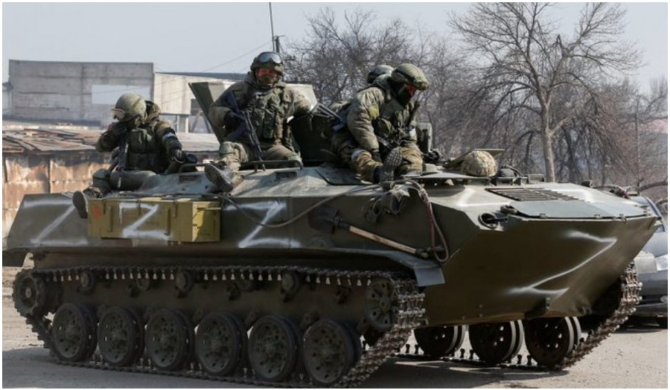 Informații britanice: Rusia a desfășurat 65% din toate forțele sale terestre în Ucraina