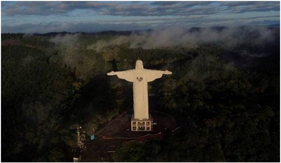 Competiție în Brazilia: oficialii unui oraș au construit o statuie a lui Hristos mai înaltă decât cea din Rio
