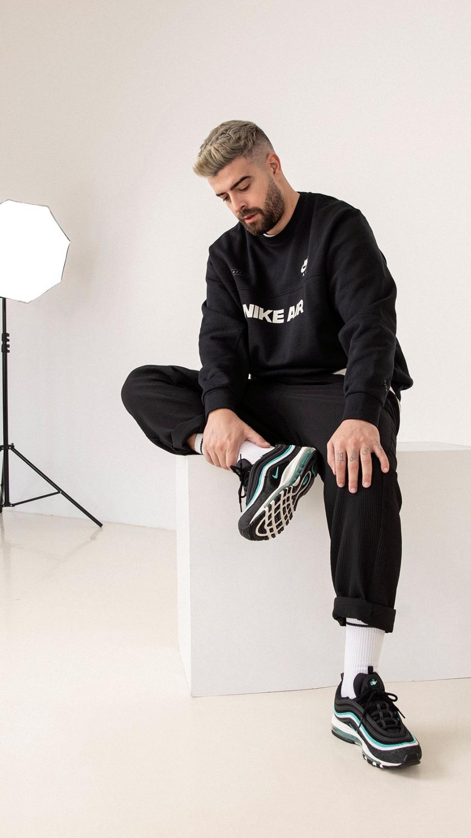 Sneakerheads, bucurați-vă! A sosit momentul! Give Fresh Air BUCHAREST! 765380