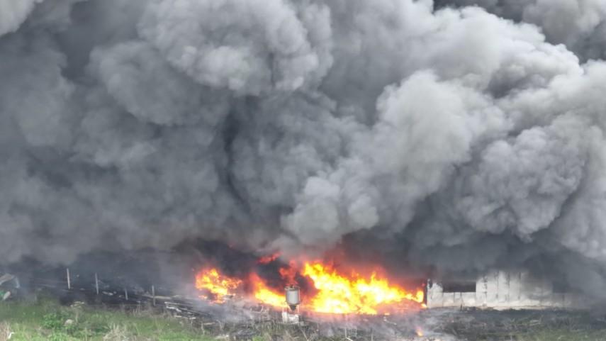Incendiu devastator la un depozit de deșeuri, în Techirghiol! Norul uriaş de fum, văzut de la 20 de km distanţă 765557