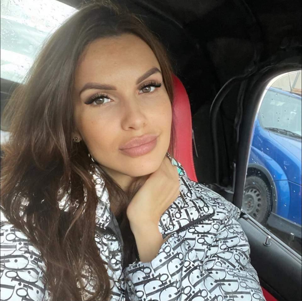 Ce spune fostul soț al mamei care s-a aruncat de pe bloc cu copiii, în Timișoara. Iulia era casnică și terminase psihologia 765638